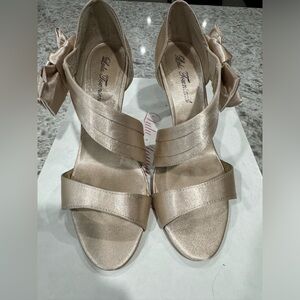 Lulu Townsend Champagne colored heels
